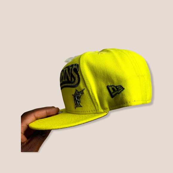 NWT Florida Marlins fitted hat 7 1/4 - Picture 2 of 4